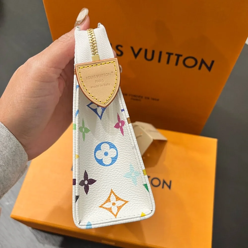 NEW 🩷 Louis Vuitton x Takashi Murakami White Multi Toiletry Pouch 19 *Limit Ed* - Picture 6 of 15